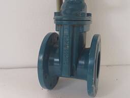 Чугунен клинов шибър DN 100 PN 10, с гумиран клин