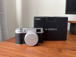 Цифров фотоапарат FUJIFILM X100VI (сребрист)