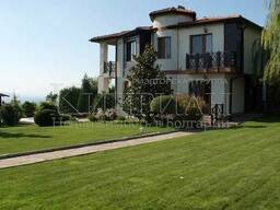 Дом в 15 км от Варна, Болгария с видом на озера и леса