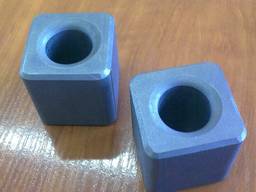 Изделия из графита: пластины, электроды, тигли, блоки, кольца, втулки, стержни, колодки