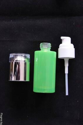 Красивые стекляные флаконы для косметики