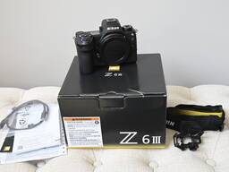 Nikon Z6 III Безогледален фотоапарат с базов комплект