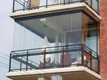 Остекление балконов террас, без рамочное остекление, производство и установка окон - фото 3