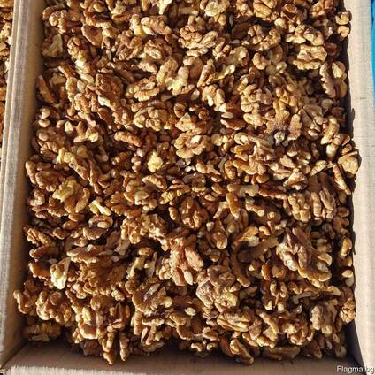 Продам орех грецкий оптом 1\2 бежевая. Сена на условиях FCA